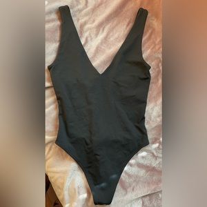 NWT aritzia body suit